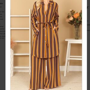 NWT Women's 2pc Stripe Collared Button Down Tie Waist Wide Leg Matching Suit